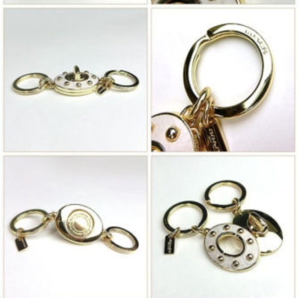 Coach Gold Rivet Leather Turnlock Valet Key chain - Picture 2 of 3